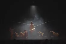 Spektakl teatru tańca PUZZLE w reżyserii i choreografii Karoliny Kucy. Nagroda Rektora UG dla  najlepszego spektaklu tegorocznego "PSTRO. II Przeglądu Studenckich Teatralnych Realizacji Offowych"