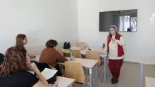Joanna Trzcińska-Mejor wraz ze studentami 