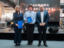 IV Gala Aktywności Studenckiej i Doktoranckiej - nasi studenci Zuzanna Cieśla, Seweryn Łyś, Anna Witkowska i Adam Dobrocki Laureatami Nagród Artystycznych Rektora UG