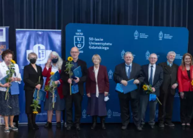 Wręczenie Medali 50-lecia Uniwersytetu Gdańskiego najbardziej zasłużonym profesorom i pracownikom…