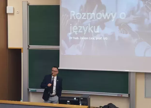 Międzynarodowy Dzień Języka Ojczystego. Prof. Zenon Lica: poseł czy posłanka?