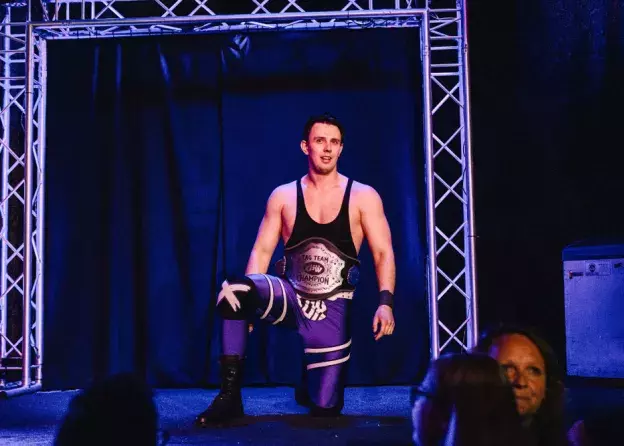 UG dla WOŚP: pokaz filmu "Bracia ze Stali: spotkanie z Mistrzem Kombat Pro Wrestling Filipem…