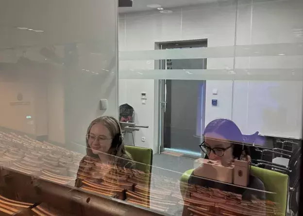Dwujęzyczna konferencja "Energia Wiatrowa" studentów translatoryki Filologii angielskiej