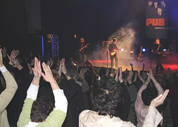 Koncert polskich Beatlesów zespołu OBSESJA na 50-leciu Instytutu Anglistyki i Amerykanistyki i na…