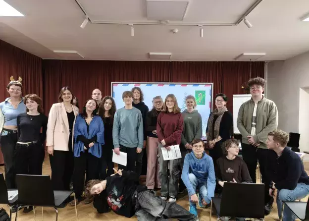 Wizyta studentów linii norweskiej w gdańskim liceum – wspólna podróż do świata norweskich tradycji