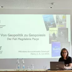 Prof. Borzyszkowska-Szewczyk podczas prezentacji